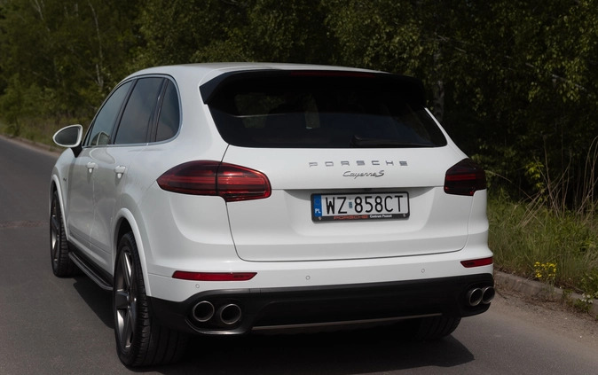 Porsche Cayenne cena 199800 przebieg: 215000, rok produkcji 2015 z Warszawa małe 742